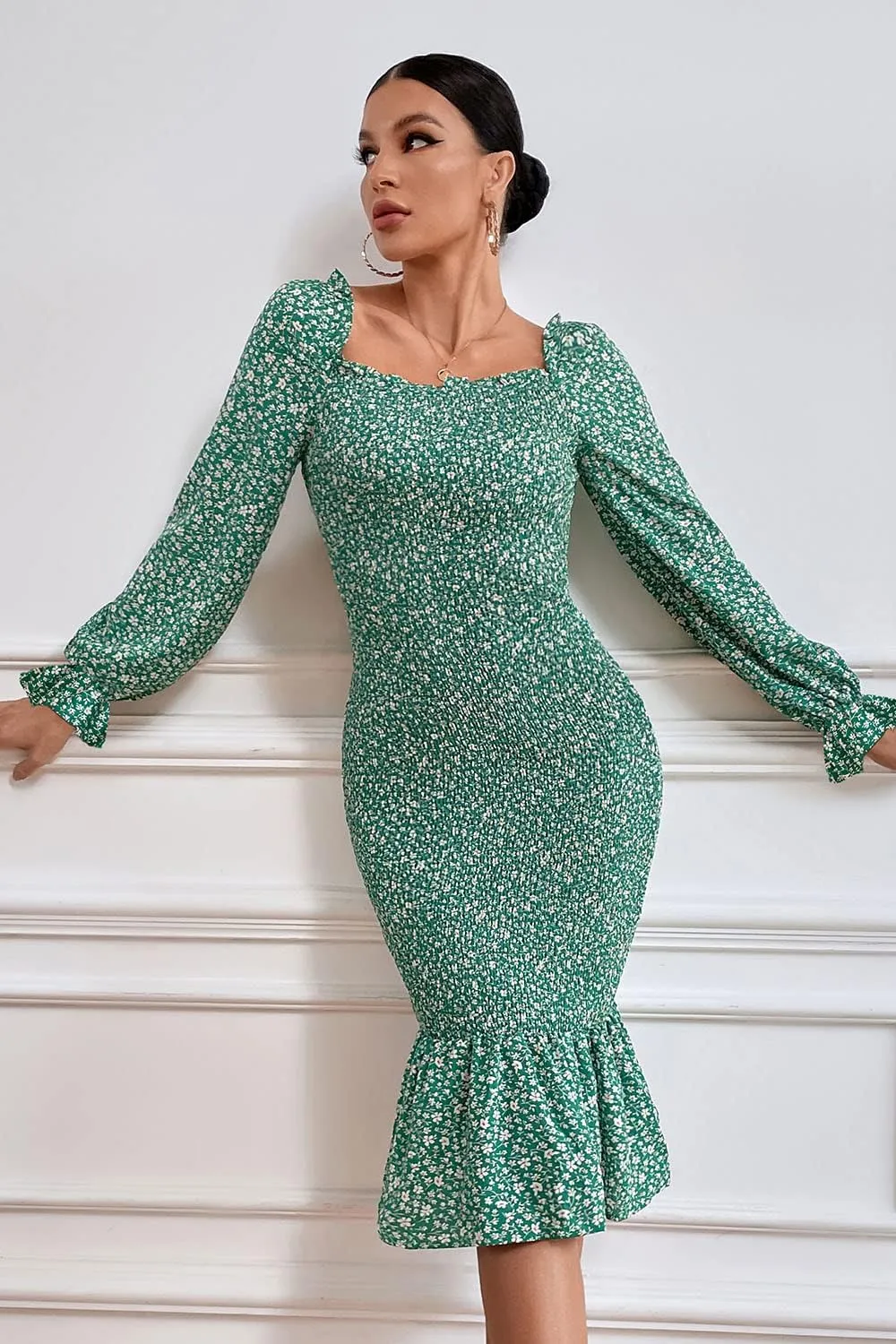 PRETTYGARDEN Women's Long Puff Sleeve Floral Midi Bodycon Dresses Square Neck Ruffle Mermaid Smocked Dress
